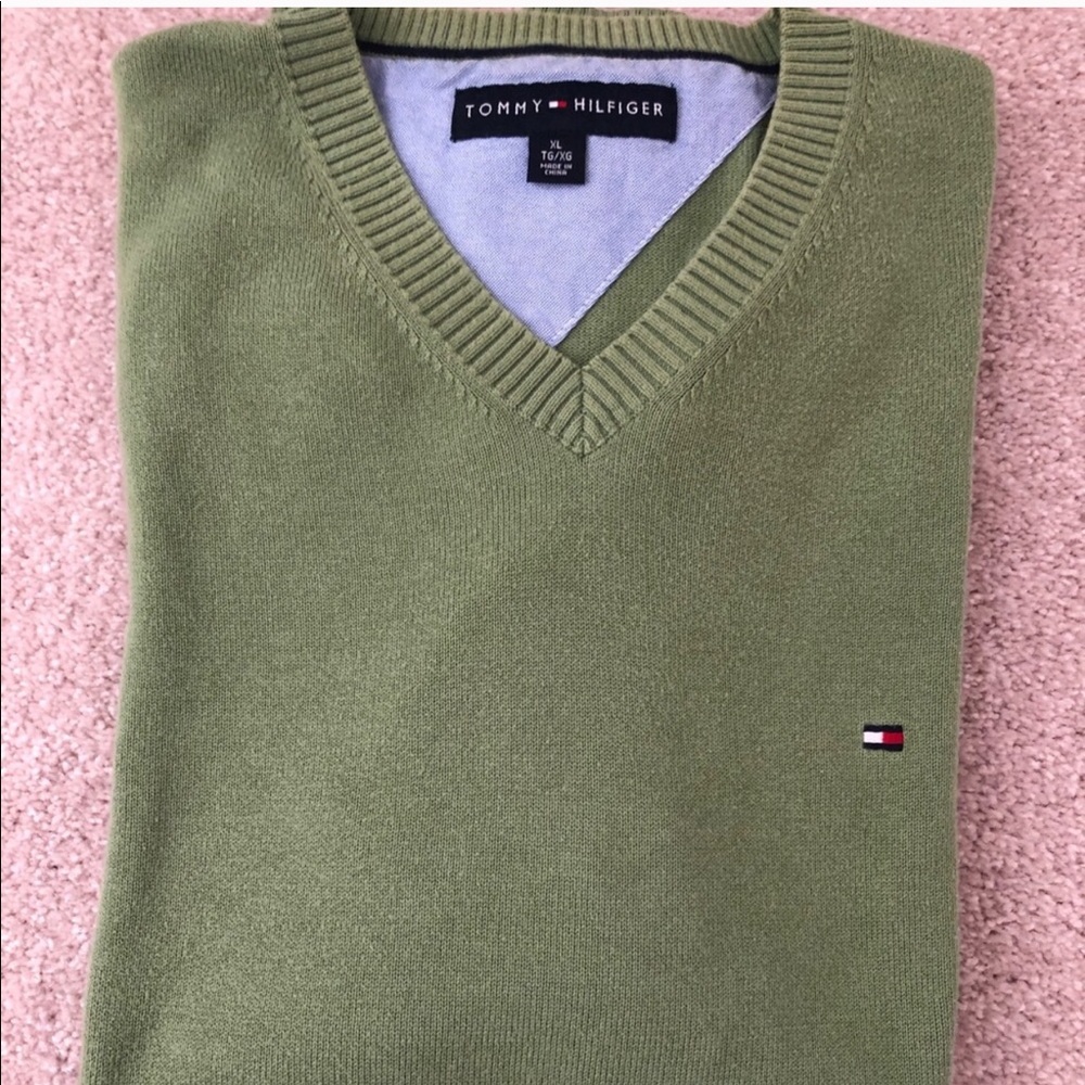 Men’s V Neck Sweater